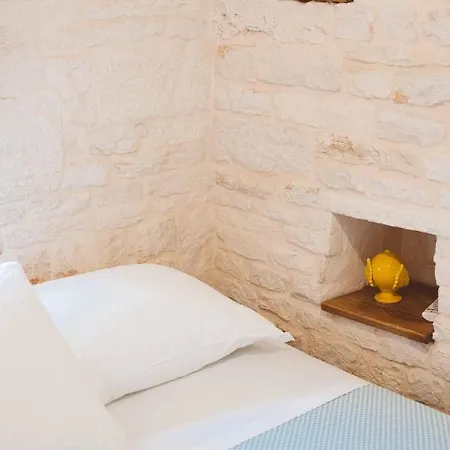Trulli Lithos Suite Alberobello Exterior photo